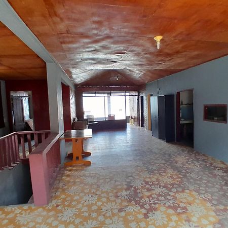 Maruba Inn Tuk Tuk Ngoại thất bức ảnh