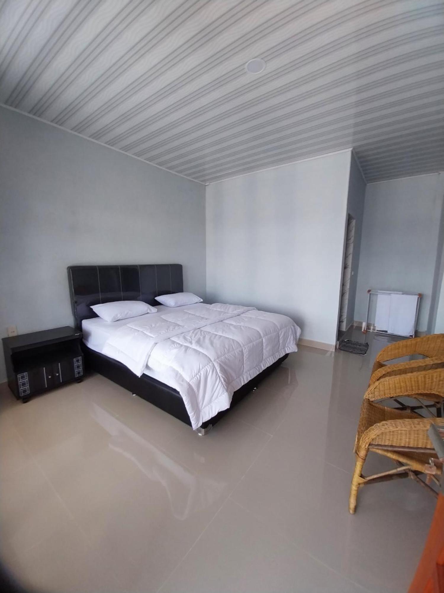 Maruba Inn Tuk Tuk Ngoại thất bức ảnh