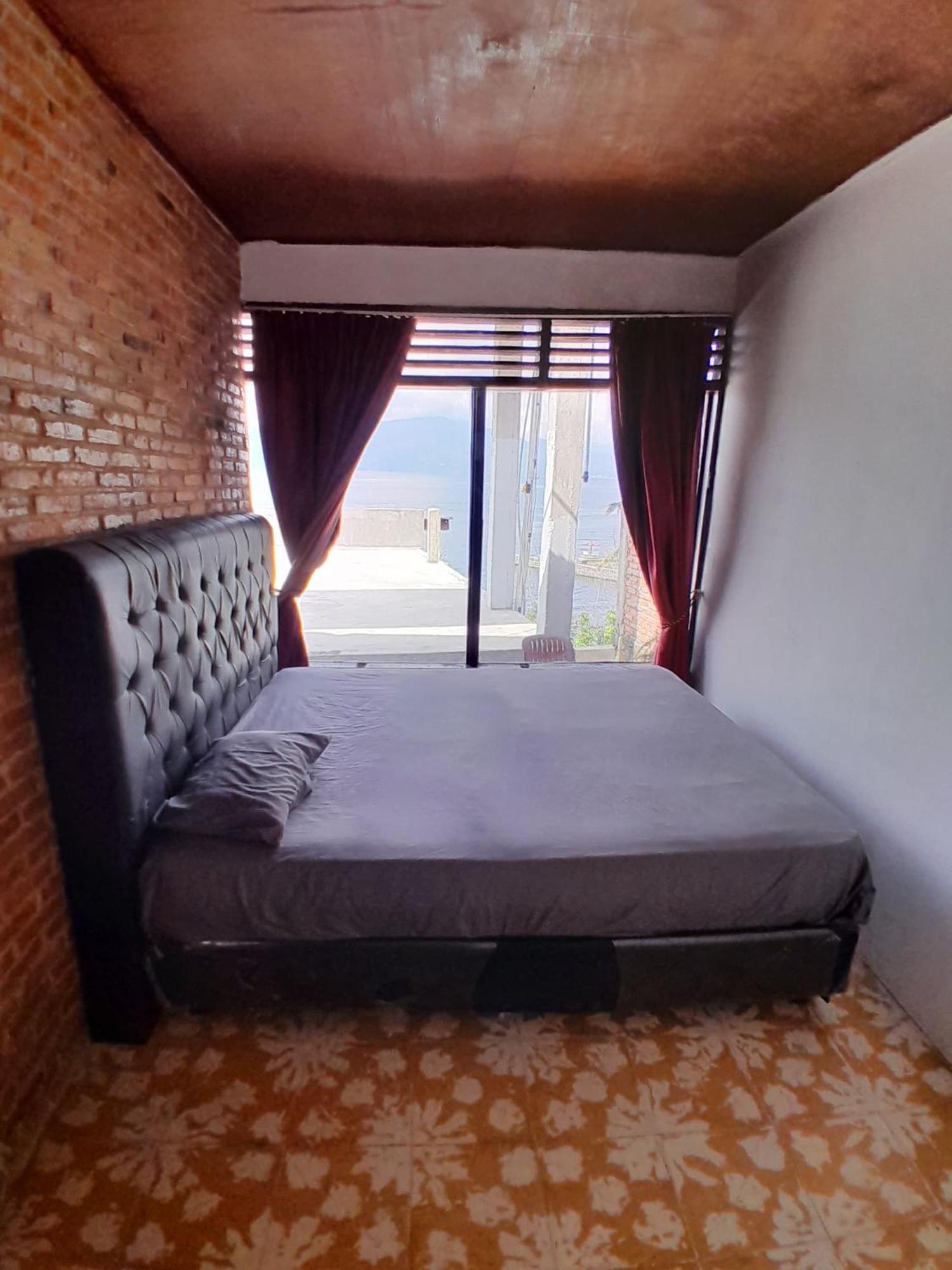 Maruba Inn Tuk Tuk Ngoại thất bức ảnh