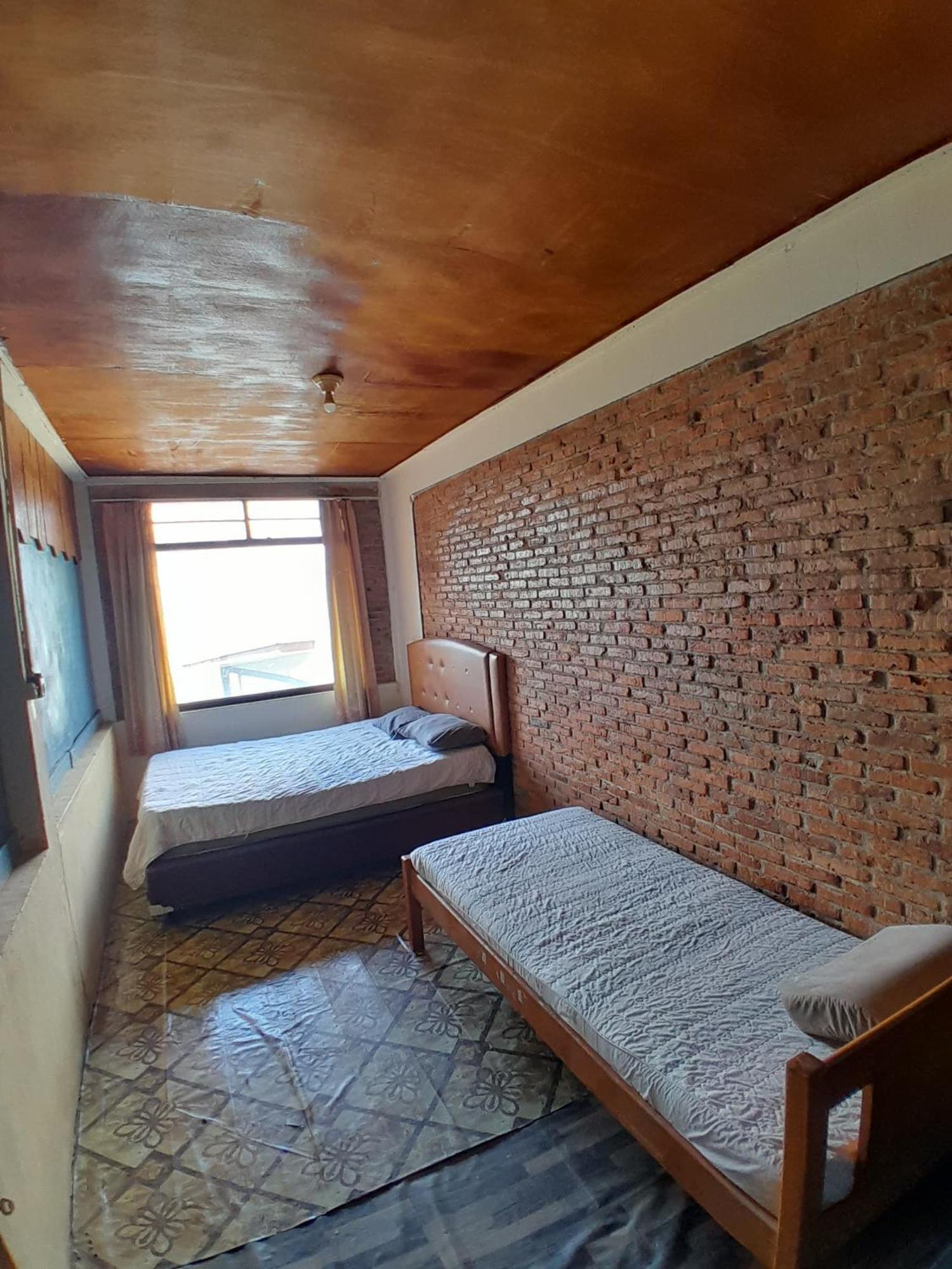 Maruba Inn Tuk Tuk Ngoại thất bức ảnh