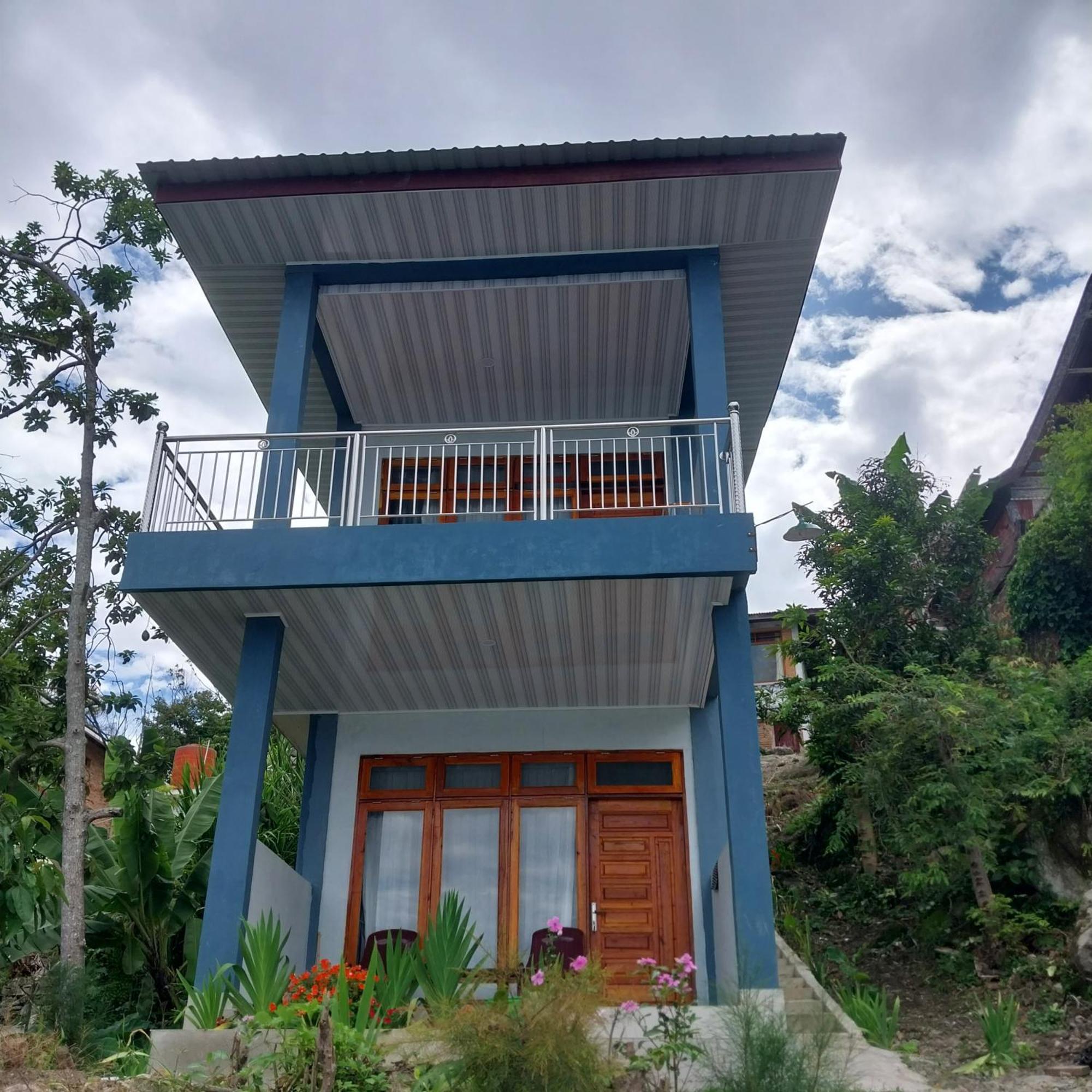 Maruba Inn Tuk Tuk Ngoại thất bức ảnh