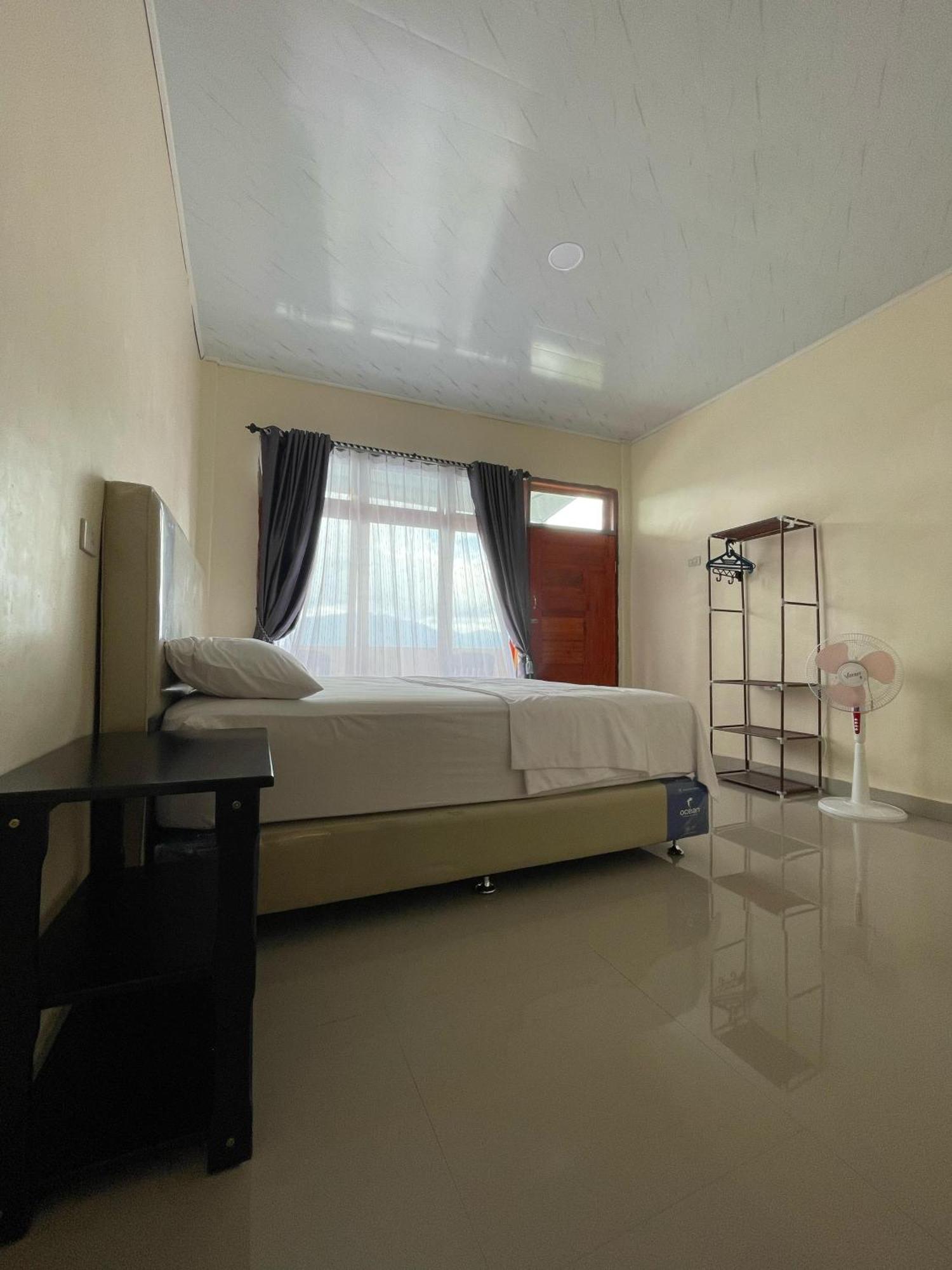 Maruba Inn Tuk Tuk Ngoại thất bức ảnh