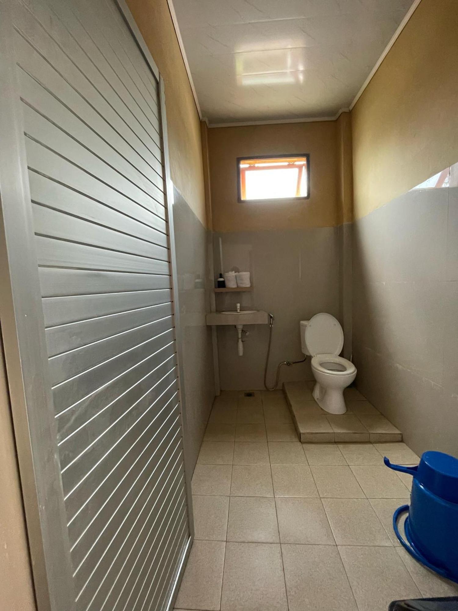 Maruba Inn Tuk Tuk Ngoại thất bức ảnh